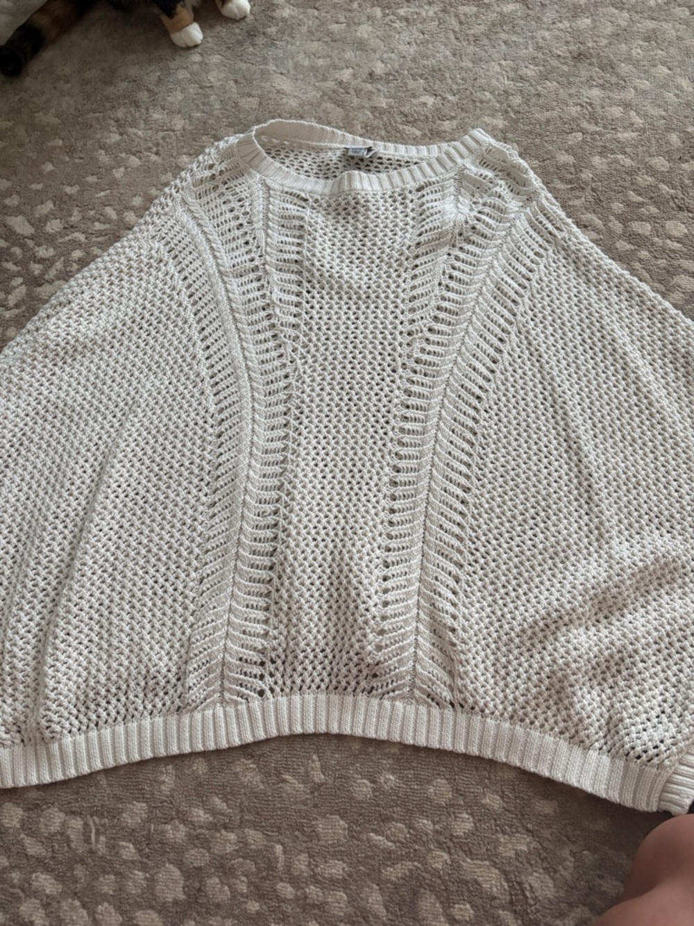 Universal Thread Cream Open-Knit Pullover Sweater